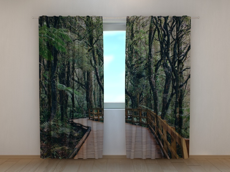 Užuolaidos Boardwalk miške
